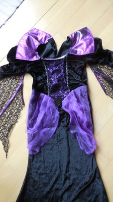 Udklædningstøj, Heksekjole, Str. 116. Fastelavnskostume. Halloween kostume. Fra røgfrit hjem. (H)(B5