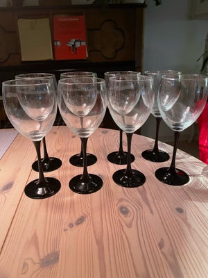 Glas, Vin & cocktail glas, 8 stk vinglas
7 stk drinksglas
Prisen er for alle glassene 