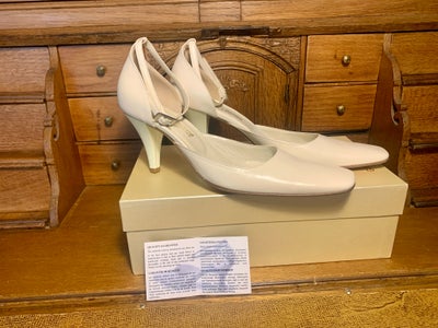 Sko, Giorgio Iachini, str. 39, Ubrugt, Ubrugte pumps/ højhælede sko i elfenbensfarvet læder fra ital