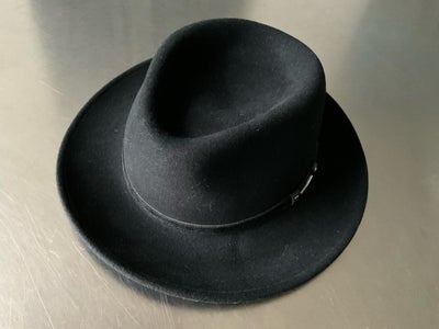 Hat, Stetson, str. XL,  Sort,  100% uld,  Næsten som ny, Hængt til pynt på knage i vores entre, aldr
