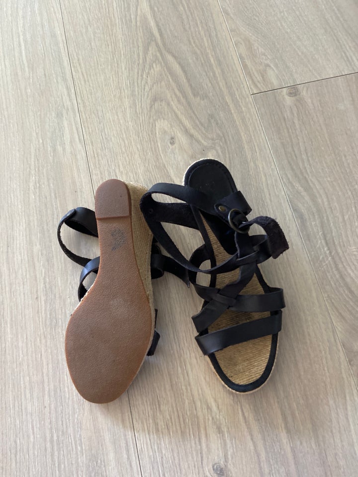 Sandaler, str. 39, Belli bi