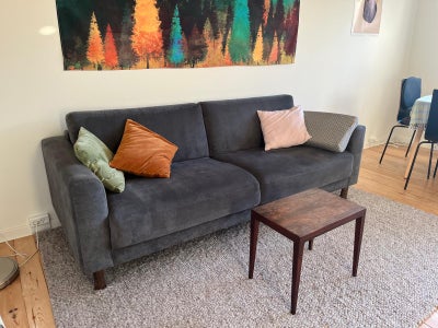 Sofa, 3 person sofa from Ilva in a a great condition with no visible marks/damage. Comfortable soft 