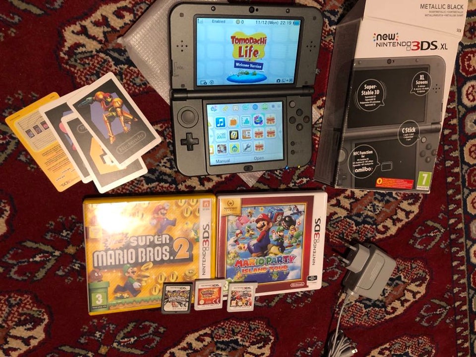 Nintendo 3DS, + Pokemon & Super Mario