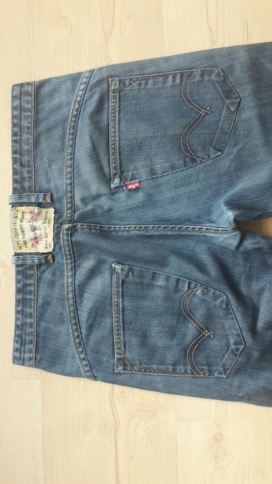 Jeans, Levis, str. 33