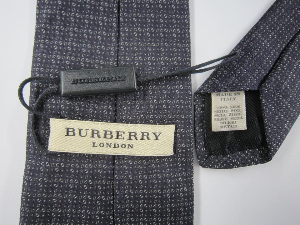 Slips, BURBERRY, 100 % silke