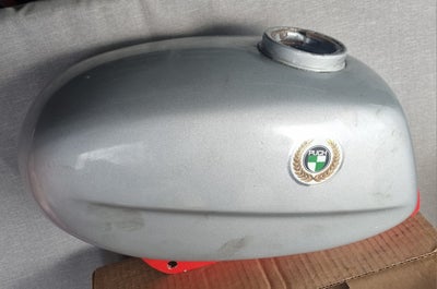 Puch Puch vz, 1976, Puch vz tank

Let støvet på billedet!