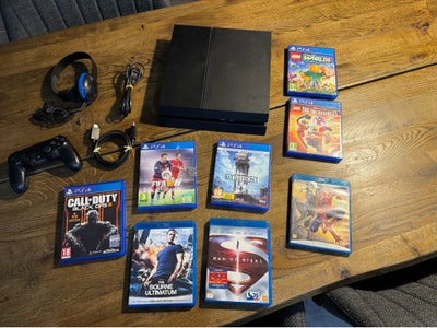 Playstation 4, Perfekt, Rigtig fin playStaytion med meget tilbehør og 8 gode spil, lige til at sætte