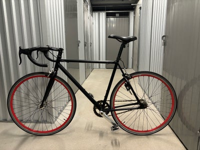 Herrecykel,  Ebsen Fixie basic, 53 cm stel, 1 gear, Super fin cykel, kører godt.

Har kvittering på 