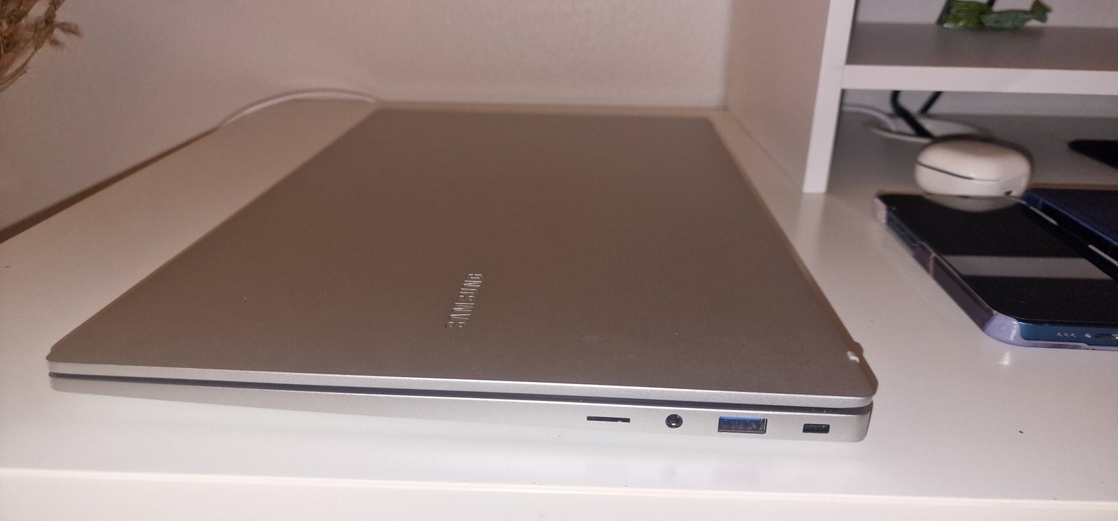 Samsung GalaxyBook 750XDA, 2.80 GHz, 16 GB ram