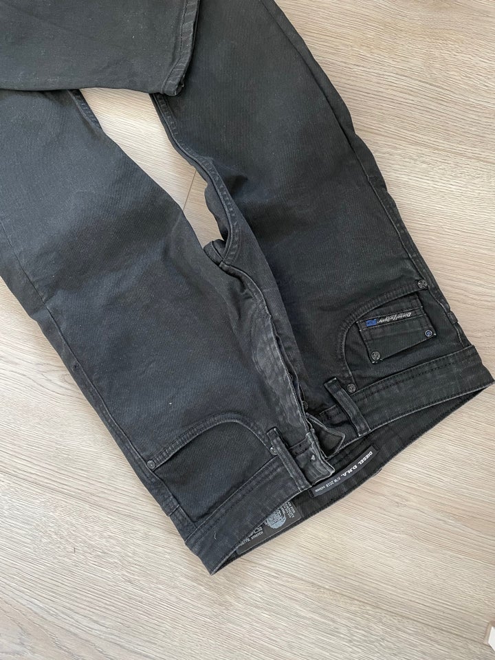 Jeans, Diesel, str. 30