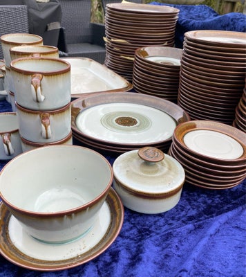 Keramik, Desiree Tallerkner, kopper, fad og skål., Desiree, 3 tallerkner 26,5 cm
23 flade tallerkner