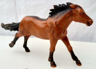 Dyr, Schleich Hest fra 1991, Schleich Hest fra 1991.

Ældre Schleich Fuldblods Hest fra 1991.

Katal