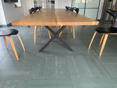 Spisebord, Massiv eg, Plankebord, b: 110 l: 350, Håbdbygget massivt plankebord i europæisk eg. Bordp