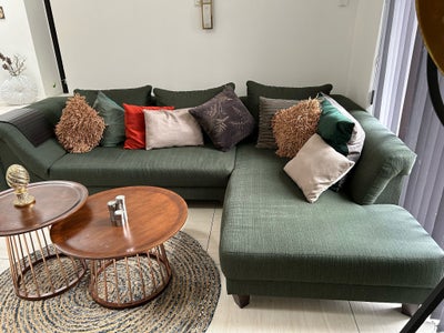 Hjørnesofa, stof, Sofa næsten ny sælges og sofaborde sælges  også til separat til 900 kr. og den run