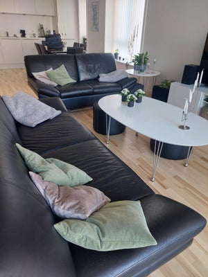 Sofa, læder, 2 stk. Den store er 208 cm lang
Afhentes i Hillerød 
