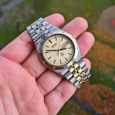 Herreur, Seiko, Selling a nice vintage Seiko Quartz 100 men's wristwatch in good condition.  The wat