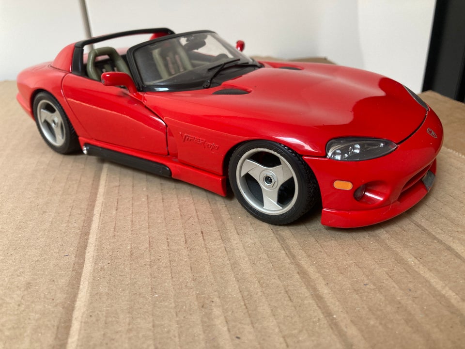 Modelbil, Dodge Viper RT/10 1/18, skala 1:18