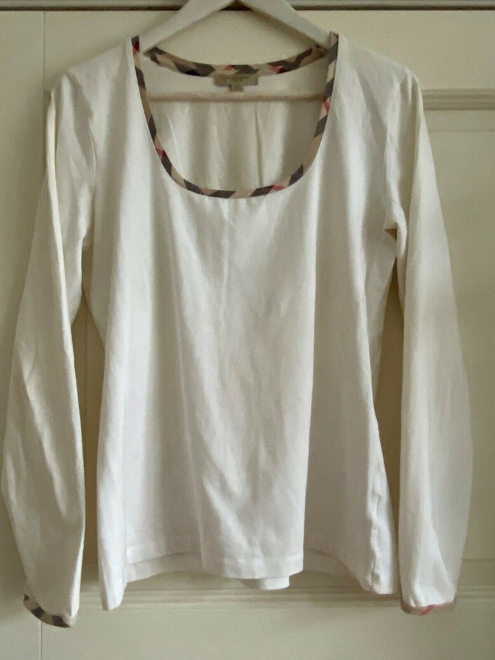 T-shirt, Burberry, str. 42