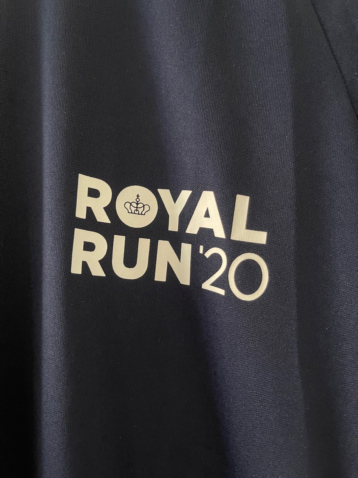 Samarbejdsvillig Udlevering hule T-shirt, Royal Run, str. 38 – dba.dk – Køb og Salg af Nyt og Brugt
