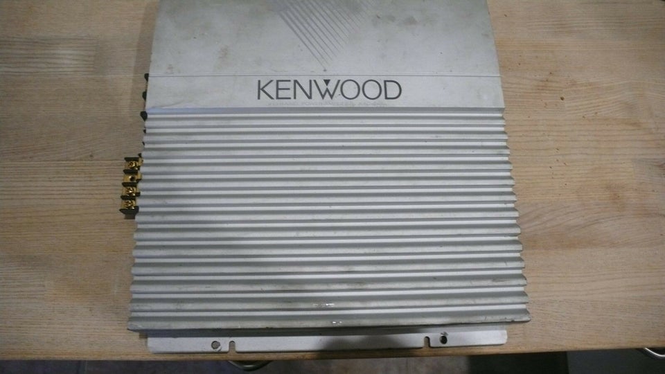 Kenwood KAC-846, Forstærker