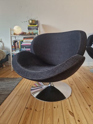 Loungestol, stof, BO CONCEPT, Kommer fra dyr og røgfri hjem.

Farven er gråmeleret.
Sælges kun på pg