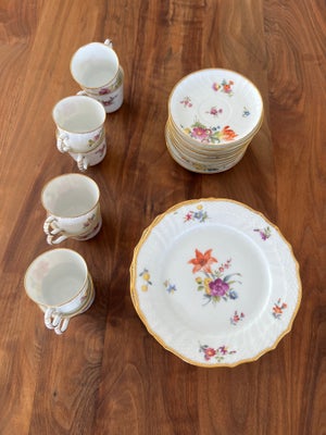 Porcelæn, Kaffekopper/underkopper/kagetallerkner, Royal Copenhagen, "Saksisk" Blomst - Håndmalet

Fl