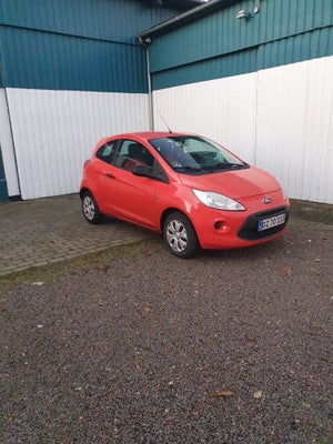 Ford Ka, 1,2 Ambiente, Benzin, 2009, 3-dørs, Bilen er nysynet og køre godt 
Monteret med vinterdæk