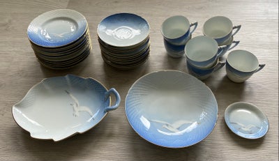 Porcelæn, Mågestel, Bing & Grøndahl (B&G), Mågestel fra Bing & Grøndahl (B&G).

Mågestel med guldkan