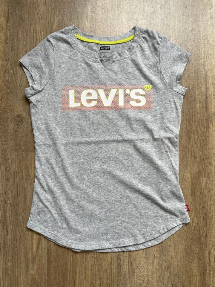 T-shirt, T-shirt, Levi’s