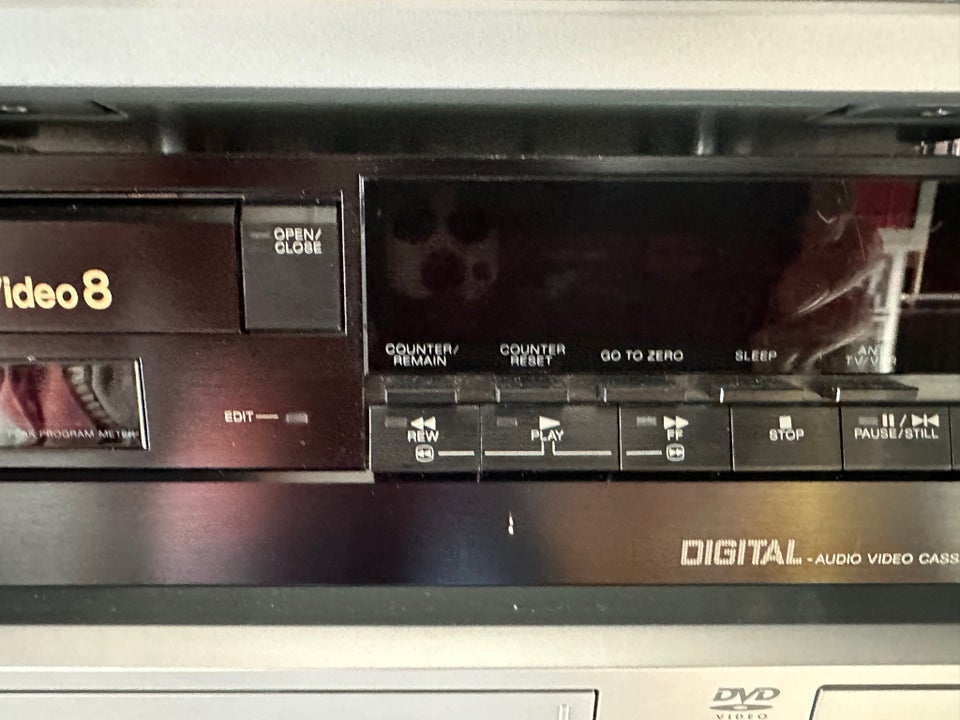 Anden videomaskine, Sony, Digital Video 8 EV-S650PS