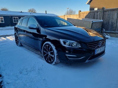 Volvo V60, 2,0 D5 225 Momentum aut., Diesel, aut. 2016, km 225000, sortmetal, træk, nysynet, klimaan
