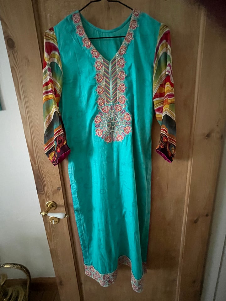 Tunika, Indisk kjole med , str. M – dba.dk – Køb og Salg af og Brugt