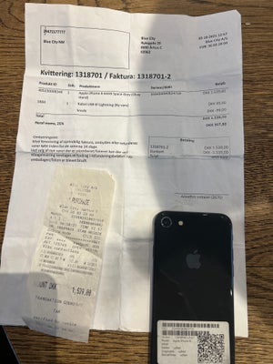 iPhone 8, 64 GB, Perfekt, Der skal ringes til appel for at åbne telefonen da den er knyttet til et A