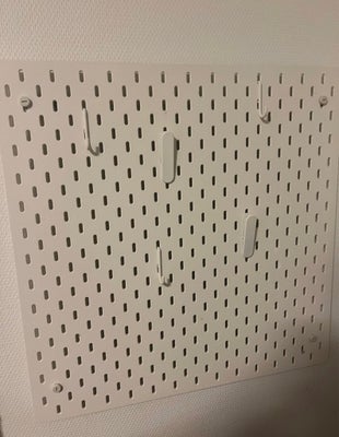 Opslagstavle, Ikea, Opslagstavle fra Ikea i 56 x 56
Den har enkelte skrammer, men ikke noget der har