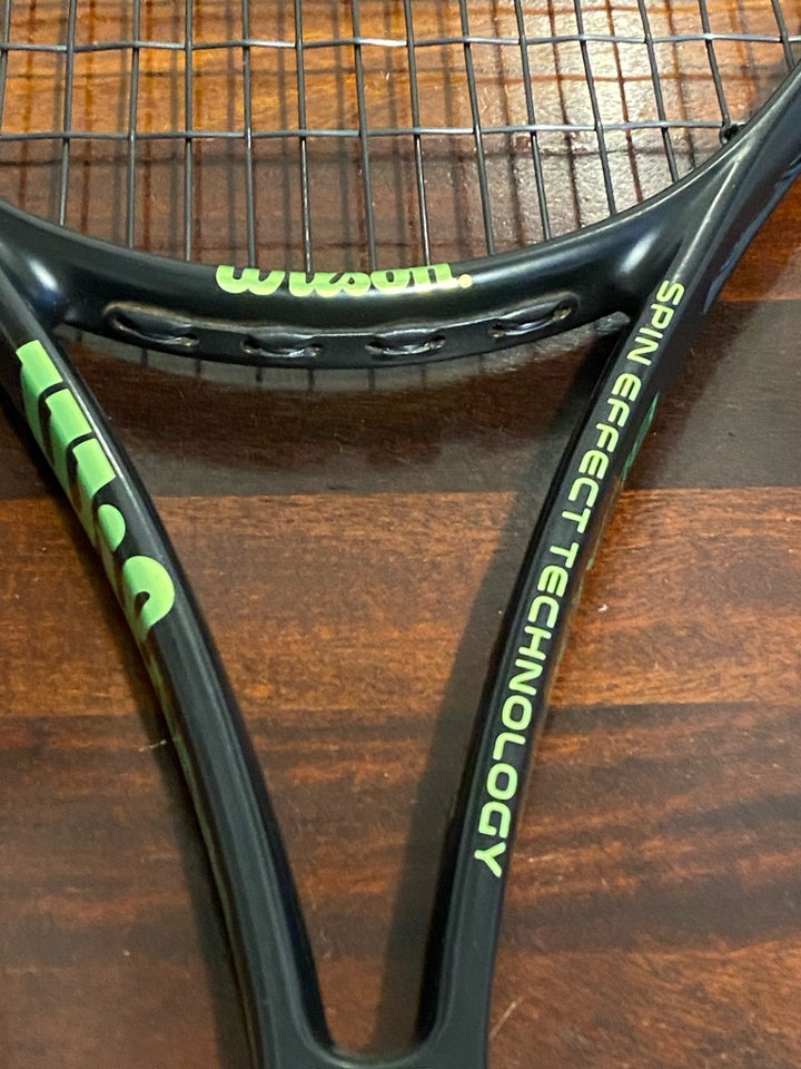 Tennisketsjer, Wilson Blade