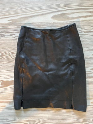 Lædernederdel , str. 36, Diane von Furstenberg,  Sort,  Læder,  Næsten som ny, Lædernederdel fra Dia