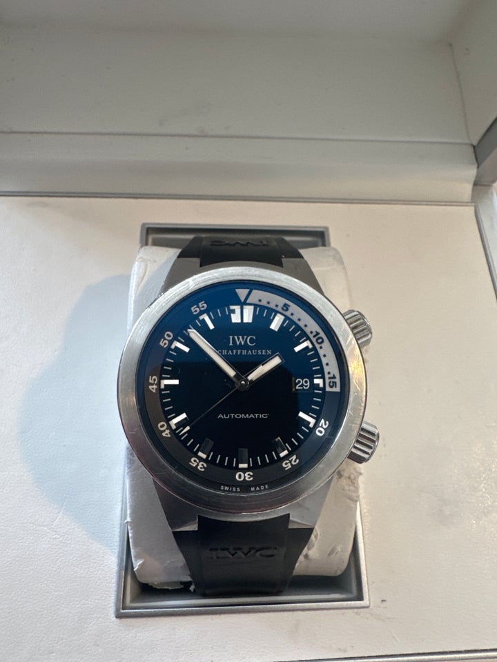 Dykkerur, IWC