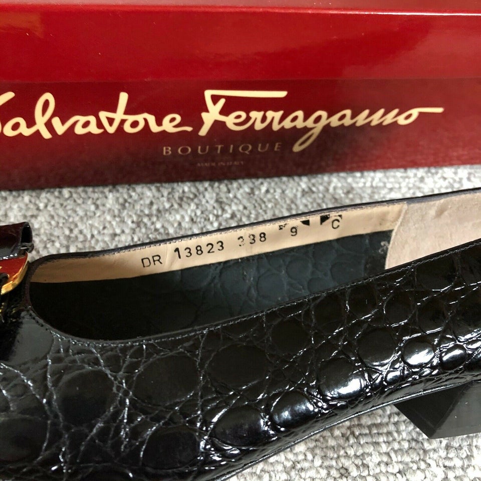 Pumps, str. 39, Salvatore Ferragamo