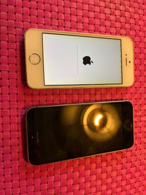 iPhone 5S, 16 GB, God, 2 stk 1 hvid og en sort begge i god stand 
Tá begge for 300 plus evt fragt 