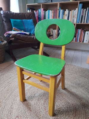 Stol, HUKIT, Smukt patineret stol fra 70'erne. Blå/gul originalfarve. En klassiker.