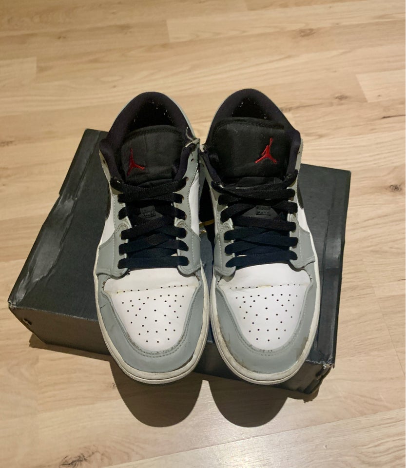 Sneakers, Nike Jordan , str. 43