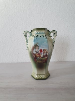 Porcelæn, Antik vase, Kuriosa, delf, Skøn lille antik vase med billedet af hollandske piger som pluk