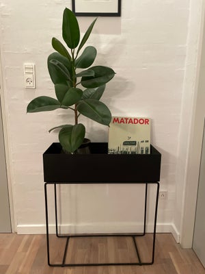 Ferm Living Plant Box 25x60 cm - Black, Ferm Living, Nypris: 1.259 kr.

Denne skønne og stilrene pla