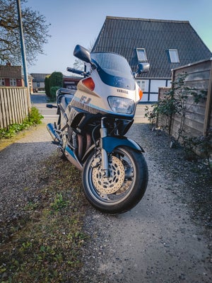 Yamaha, Fj 1200, 1200 ccm, 98 hk, 1995, 569051 km, sort/sølv/blå, m.afgift, Sælger denne fantastiske