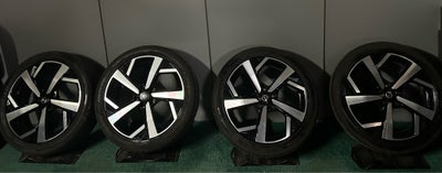 fælge med dæk, Nissan 
-5x114.3
-19”
-7” brede hele vejen
-ET 40
-225/45 19”
-Dunlop Sommer dæk ( kv