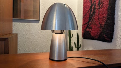 Arkitektlampe, Mark Slöjd, Swedish retro table lamp by Mark Slöjd 1960's
24.5cm
16.5cm
Aluminium
Hea