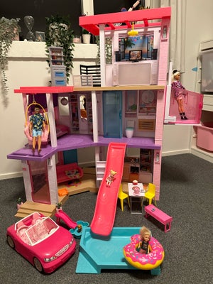 Barbie, Barbie Dreamhouse, Barbie DreamHouse. Dukkehus med 3 etager, rutsjebane og elevator samt bil