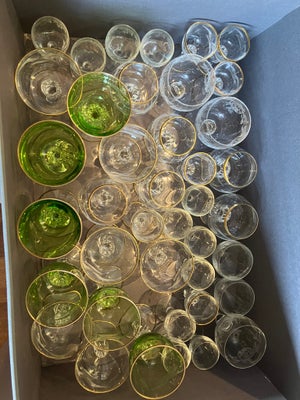 Glas, Diverse glas, Mågestel og et ukendt, Lyngby måge drikkeglas

6 stk af hvert mågeglas 

11 af d