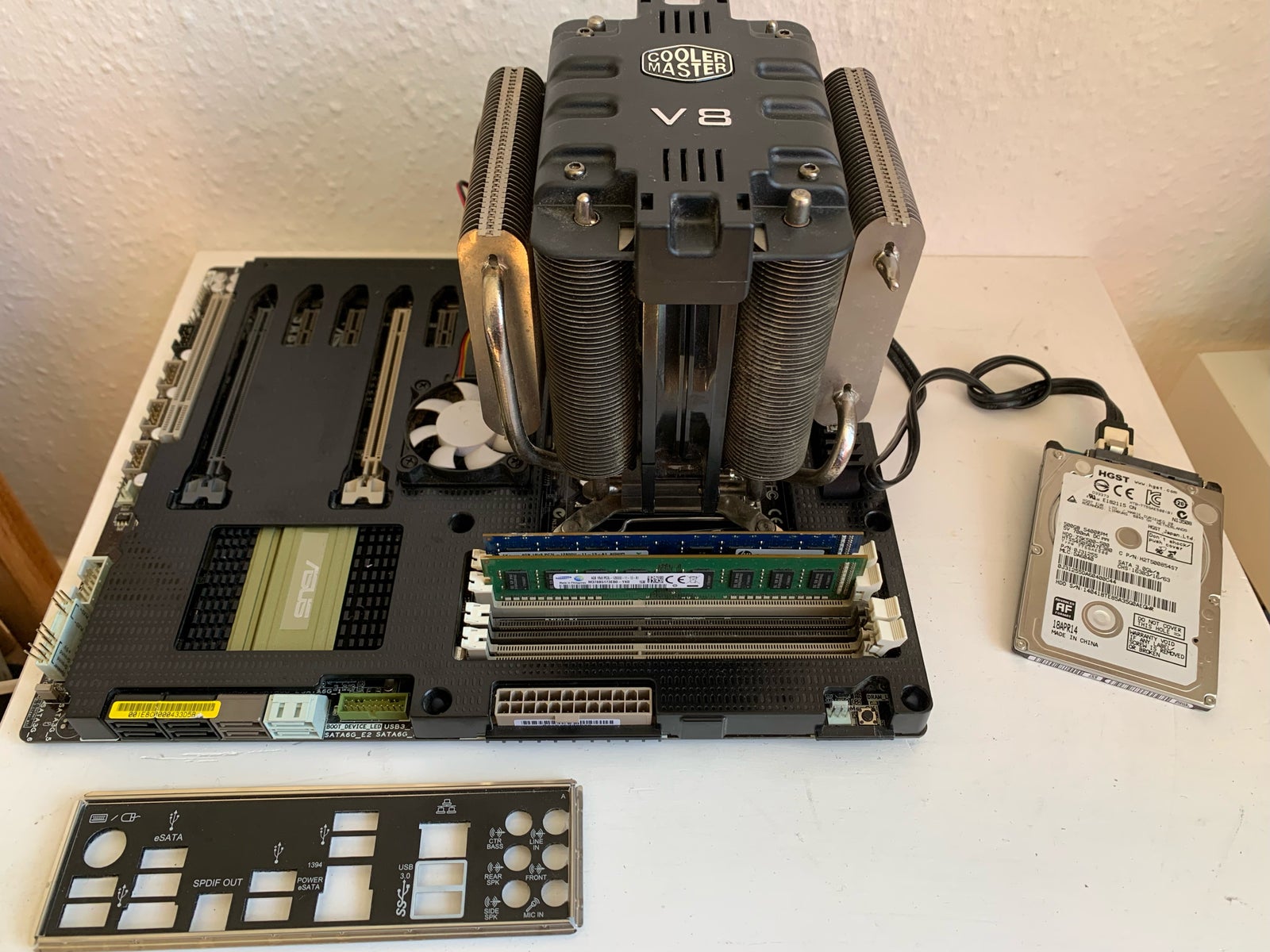 ASUS SABERTOOTH P67 Bundkort + CPU + RAM+ HDD+Køle