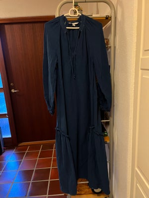 Anden kjole, H&M, str. M,  Blå,  Bomuld,  Ubrugt, 135 cm lang.